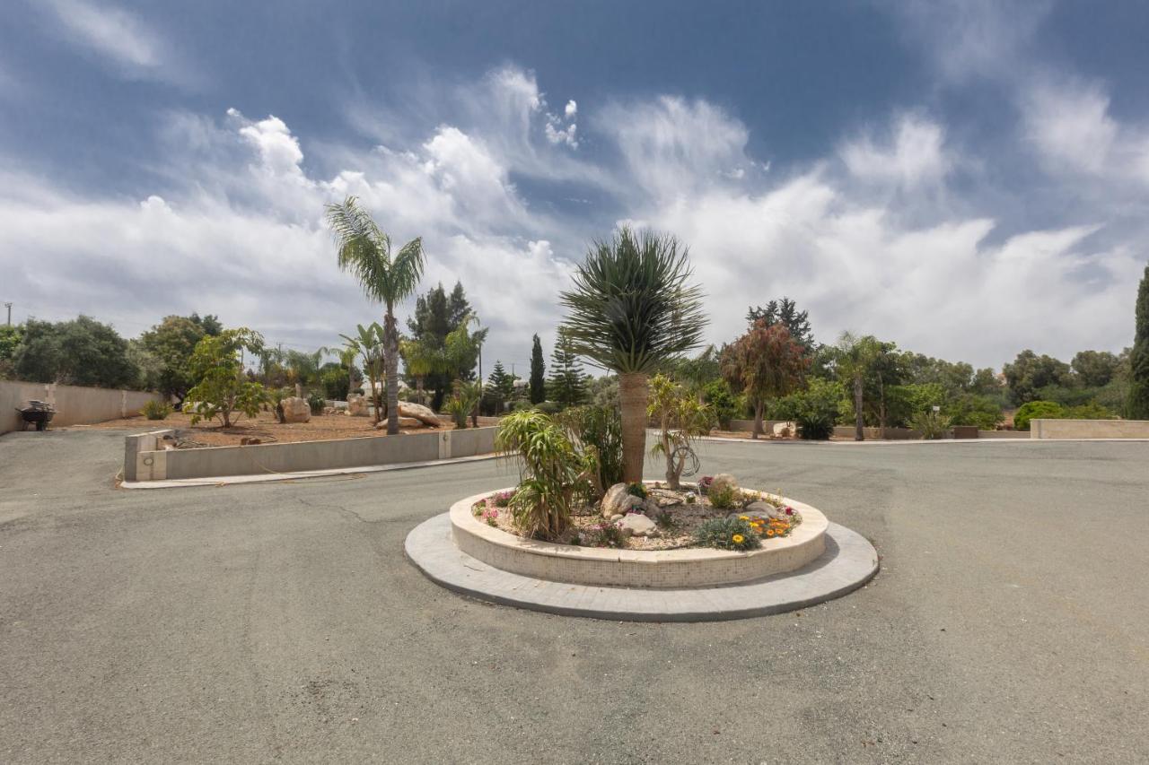 פרוטאראס Sparta Luxury Villa מראה חיצוני תמונה