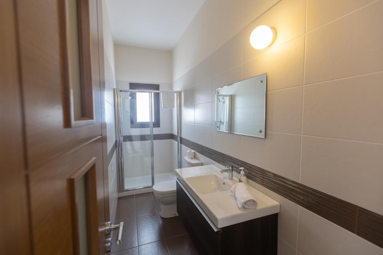 פרוטאראס Sparta Luxury Villa מראה חיצוני תמונה