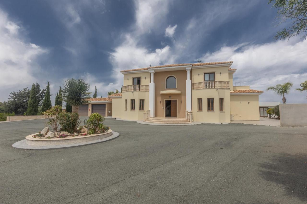 פרוטאראס Sparta Luxury Villa מראה חיצוני תמונה